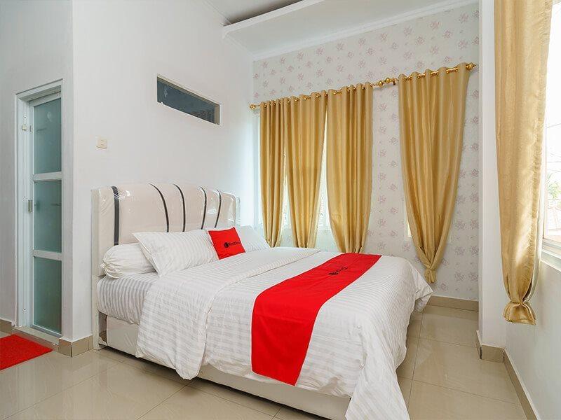 Hotel Reddoorz Syariah Near Simpang Sekip Palembang Extérieur photo