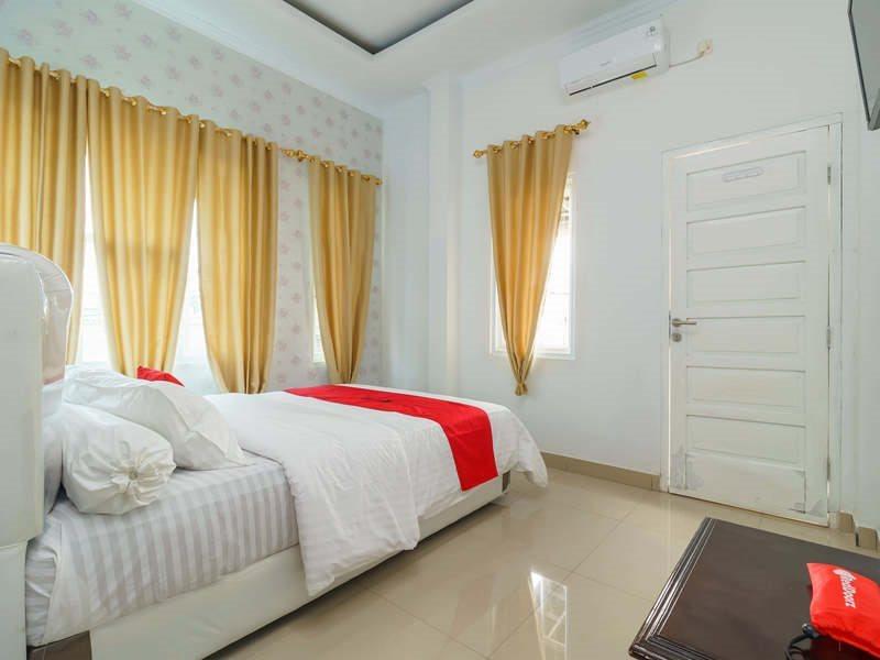 Hotel Reddoorz Syariah Near Simpang Sekip Palembang Extérieur photo