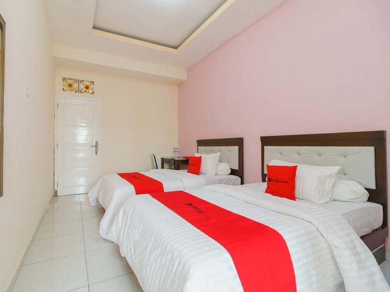 Hotel Reddoorz Syariah Near Simpang Sekip Palembang Extérieur photo