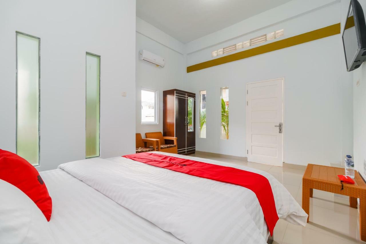 Hotel Reddoorz Syariah Near Simpang Sekip Palembang Extérieur photo