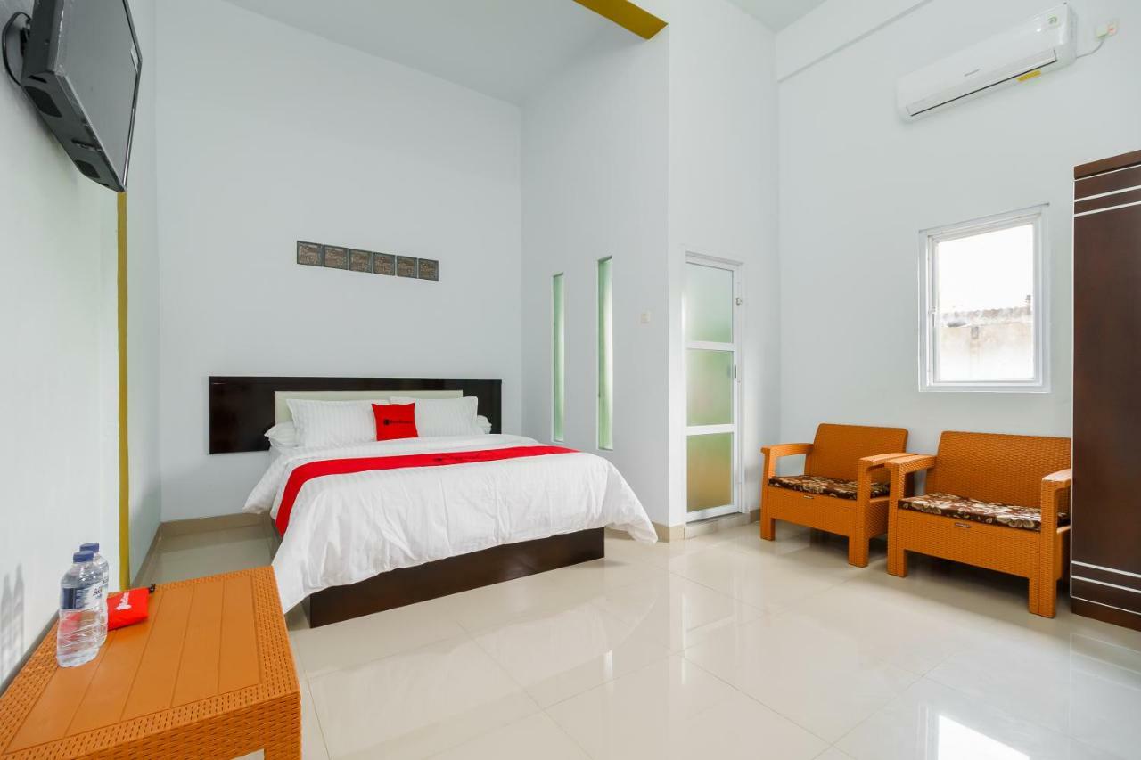 Hotel Reddoorz Syariah Near Simpang Sekip Palembang Extérieur photo