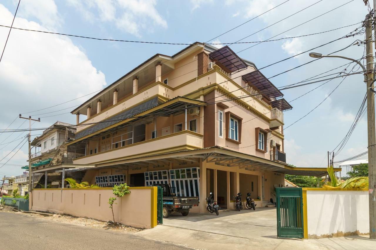 Hotel Reddoorz Syariah Near Simpang Sekip Palembang Extérieur photo
