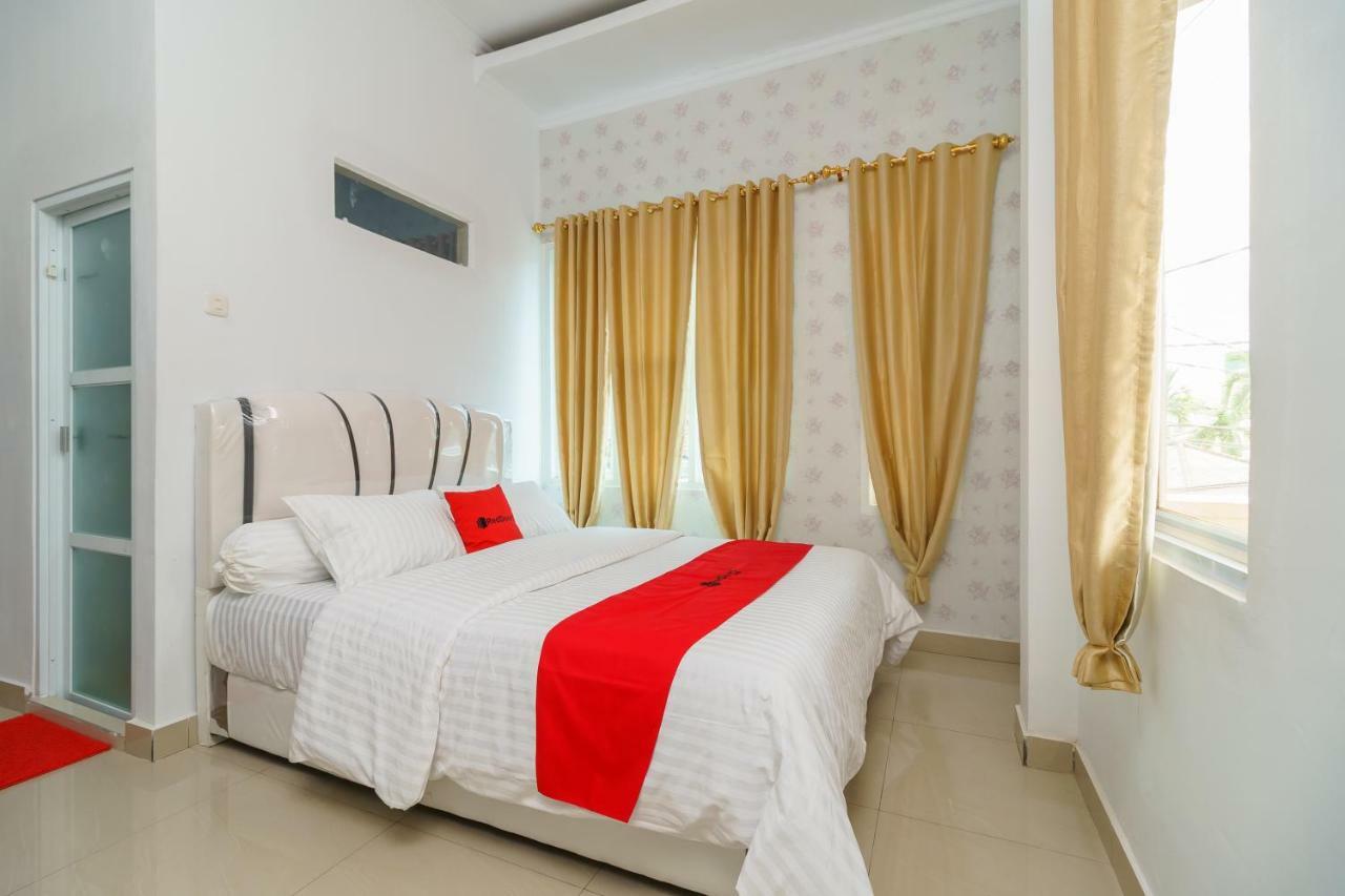Hotel Reddoorz Syariah Near Simpang Sekip Palembang Extérieur photo